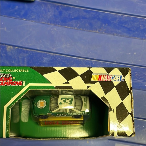 Racing Champions Harry Gant Farewell Tour 1994 Premier Edition - Picture 6 of 6